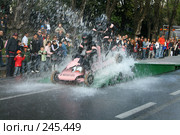 Гонки на экзотических деревянных автомобилях (Soap Box) (2008 год). Редакционное фото, фотограф Demyanyuk Kateryna / Фотобанк Лори