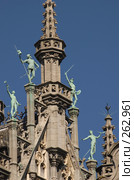 Скульптуры на крыше Дома Короля. Брюссель (2007 год). Стоковое фото, фотограф Артем Ефимов / Фотобанк Лори