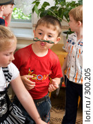 Дети в детском саду."Усатый малыш" (2008 год). Редакционное фото, фотограф Федор Королевский / Фотобанк Лори