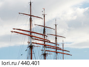 Мачты парусного судна. Стоковое фото, фотограф Дмитрий Яковлев / Фотобанк Лори