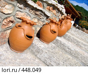 Гончарная мастерская. Большие неокрашенные вазы. Болгария 2008. Стоковое фото, фотограф anery yesmurzayeva / Фотобанк Лори