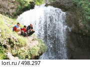 Рыбаки на водопаде (2006 год). Редакционное фото, фотограф Михаил Котов / Фотобанк Лори
