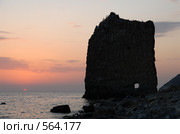 Скала "Парус" на фоне угасающего неба. Краснодарский край. Стоковое фото, фотограф Виктор Филиппович Погонцев / Фотобанк Лори