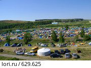 Туристский лагерь в день летнего солнцестояния на Аркаиме (2008 год). Редакционное фото, фотограф Хайрятдинов Ринат / Фотобанк Лори
