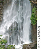 Мощный водопад (2007 год). Стоковое фото, фотограф Елена Белозорова / Фотобанк Лори