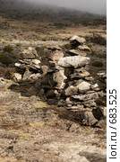 Каменные тотемы на склонах Килиманджаро, Танзания (2008 год). Стоковое фото, фотограф Алексей Зарубин / Фотобанк Лори