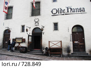 Ресторан "Olde Hansa" в старом Таллине. Эстония (2009 год). Редакционное фото, фотограф E. O. / Фотобанк Лори
