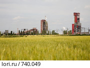 Установки ГБЖ-1 и ГБЖ-2 (горячебрикетированного железа) на Лебединском ГОКе (2008 год). Редакционное фото, фотограф Андрей Константинов / Фотобанк Лори