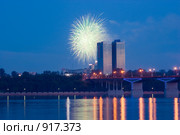 Фейерверк в День города, Пермь, река Кама (2009 год). Стоковое фото, фотограф Александр  Буторин / Фотобанк Лори