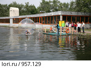 Водные городские развлечения (2009 год). Редакционное фото, фотограф Наталья Волкова / Фотобанк Лори