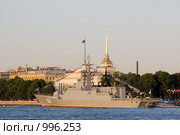 Корвет «Стерегущий» у Дворцовой набережной (2009 год). Стоковое фото, фотограф Полина Столбушинская / Фотобанк Лори
