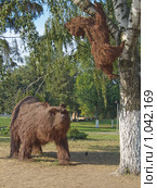 Городская скульптура "Медведица с медвежонком" (2009 год). Редакционное фото, фотограф Юрий Жеребцов / Фотобанк Лори