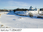 Суздальский кремль. Собор Рождества Богородицы (XIII-ХIXвв.) и соборная колокольня (1635г.) (2008 год). Редакционное фото, фотограф Михаил Ворожцов / Фотобанк Лори