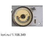 Горный компас марки ГК-2 выпуска 1980 года на белом фоне (2009 год). Редакционное фото, фотограф Валерий Лаврушин / Фотобанк Лори