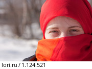 Девушка с закрытым платком лицом. Стоковое фото, фотограф Яков Филимонов / Фотобанк Лори
