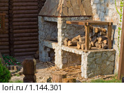 Камин на улице. Стоковое фото, фотограф Донцов Евгений Викторович / Фотобанк Лори