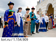 Встреча по-бурятски и по-русски. Улан - Удэ. Бурятия (2009 год). Редакционное фото, фотограф Александр Подшивалов / Фотобанк Лори