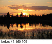 Закат в пруду. Стоковое фото, фотограф Maris Terauds / Фотобанк Лори