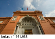 Центральный вход в Каирский музей (2009 год). Стоковое фото, фотограф Владимир Чинин / Фотобанк Лори