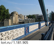 Пешеходная дорожка знаменитого Тауэрского моста. Лондон (2007 год). Стоковое фото, фотограф Светлана Кудрина / Фотобанк Лори