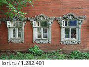 Город Киров. Резные наличники (2008 год). Стоковое фото, фотограф Ольга Визави / Фотобанк Лори