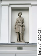 Античная скульптура Адониса (2009 год). Редакционное фото, фотограф Александр Секретарев / Фотобанк Лори