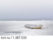 Рыбацкая лодка на снегу. Стоковое фото, фотограф Игорь Соколов / Фотобанк Лори