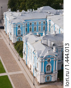 Часть ансамбля Смольного собора в Санкт-Петербурге (2009 год). Редакционное фото, фотограф Александр Кузовлев / Фотобанк Лори