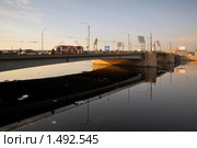 Тучков мост через Малую Неву. Санкт-Петербург (2009 год). Редакционное фото, фотограф Александр Алексеев / Фотобанк Лори