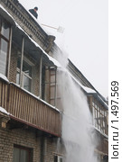 Очистка крыши от снега, снегопад (2008 год). Стоковое фото, фотограф Александр Курлович / Фотобанк Лори