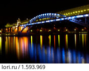 Вид на Андреевский мост с Фрунзенской набережной ночью (2010 год). Редакционное фото, фотограф Самойлова Екатерина / Фотобанк Лори