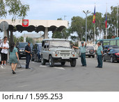 Пограничный переход "Псоу", граница России и Абхазии (2009 год). Редакционное фото, фотограф Анна Мартынова / Фотобанк Лори