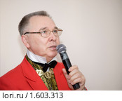 Модельер Вячеслав Михайлович Зайцев (2010 год). Редакционное фото, фотограф Александр Подшивалов / Фотобанк Лори