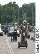 Сигвей (сегвей) в Хельсинки (Segway Human Transporter) (2009 год). Редакционное фото, фотограф Валерия Попова / Фотобанк Лори