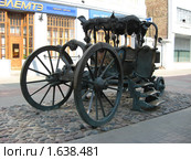 Карета на улице Баумана в Казани (2008 год). Редакционное фото, фотограф Надежда Коновалова / Фотобанк Лори