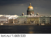 Перед грозой. Нева. Санкт-Петербург (2010 год). Стоковое фото, фотограф Александр Алексеев / Фотобанк Лори