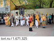 Преданные Господа Кришны на Арбате (2010 год). Редакционное фото, фотограф Вячеслав Беляев / Фотобанк Лори