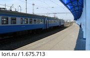 Платформа железнодорожного вокзала (2010 год). Редакционное фото, фотограф Надежда Коновалова / Фотобанк Лори