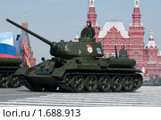 Легендарный советский средний танк T-34-85 на параде 9 мая 2010 года. Красная Площадь, Москва, Россия. Редакционное фото, фотограф Алексей Зарубин / Фотобанк Лори
