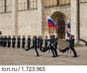 Развод караула Президентского полка. Вынос знамён. (2010 год). Редакционное фото, фотограф Михаил Малец / Фотобанк Лори