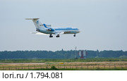 Пассажирский самолет Як-42 авиакомпании "Газпромавиа" (2010 год). Редакционное фото, фотограф Алексей Букреев / Фотобанк Лори