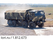 IV международный салон вооружения и военной техники. Выставка технологии в машиностроении 2010. Автомашина Камаз на полигоне. Редакционное фото, фотограф Игорь Долгов / Фотобанк Лори