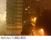 Смог в Москве от горящих торфяников. Северное Чертаново. Южный административный округ (2010 год). Стоковое фото, фотограф E. O. / Фотобанк Лори