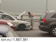 Автомобиль заглох (2010 год). Редакционное фото, фотограф Константин Сутягин / Фотобанк Лори