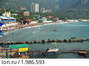 Крым: пляж в посёлке Новый свет (2010 год). Редакционное фото, фотограф ZitsArt / Фотобанк Лори