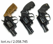Травматические револьверы "Гроза-02", "Т-96М" и " LOM-13" (2010 год). Редакционное фото, фотограф Коротнев Виктор Георгиевич / Фотобанк Лори