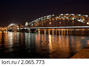 Мост Петра Великого (Охтинский мост). Ночной Санкт-Петербург. (2010 год). Редакционное фото, фотограф Александр Лычагин / Фотобанк Лори