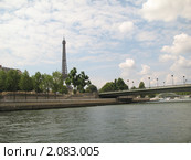 Сена, мост и вид Эйфелевой башни (2010 год). Стоковое фото, фотограф Михаил Головкин / Фотобанк Лори