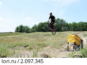 Соревнования по даунхиллу (2010 год). Редакционное фото, фотограф Артем Поваров / Фотобанк Лори