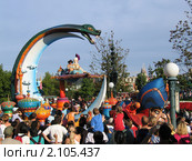 Шоу "Парад принцесс" в Парижском Диснейленде (2004 год). Редакционное фото, фотограф Анастасия Коляскина / Фотобанк Лори